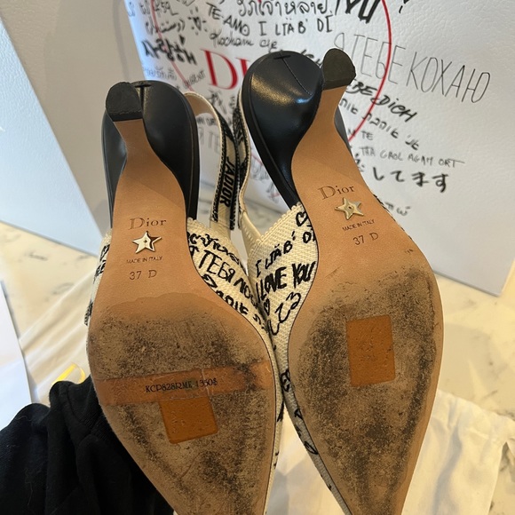 Dior Dioramour Graffiti Embroidery Slingback Pumps in white - Picture 8 of 9